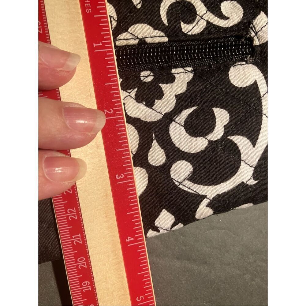 Vera‎ Bradley Black & White Wallet - Picture 8 of 8